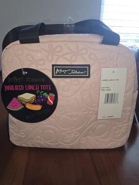 Betsey Johnson NWT Pale Pink 🌸 Embossed Bow Dome Tote with Black Trim